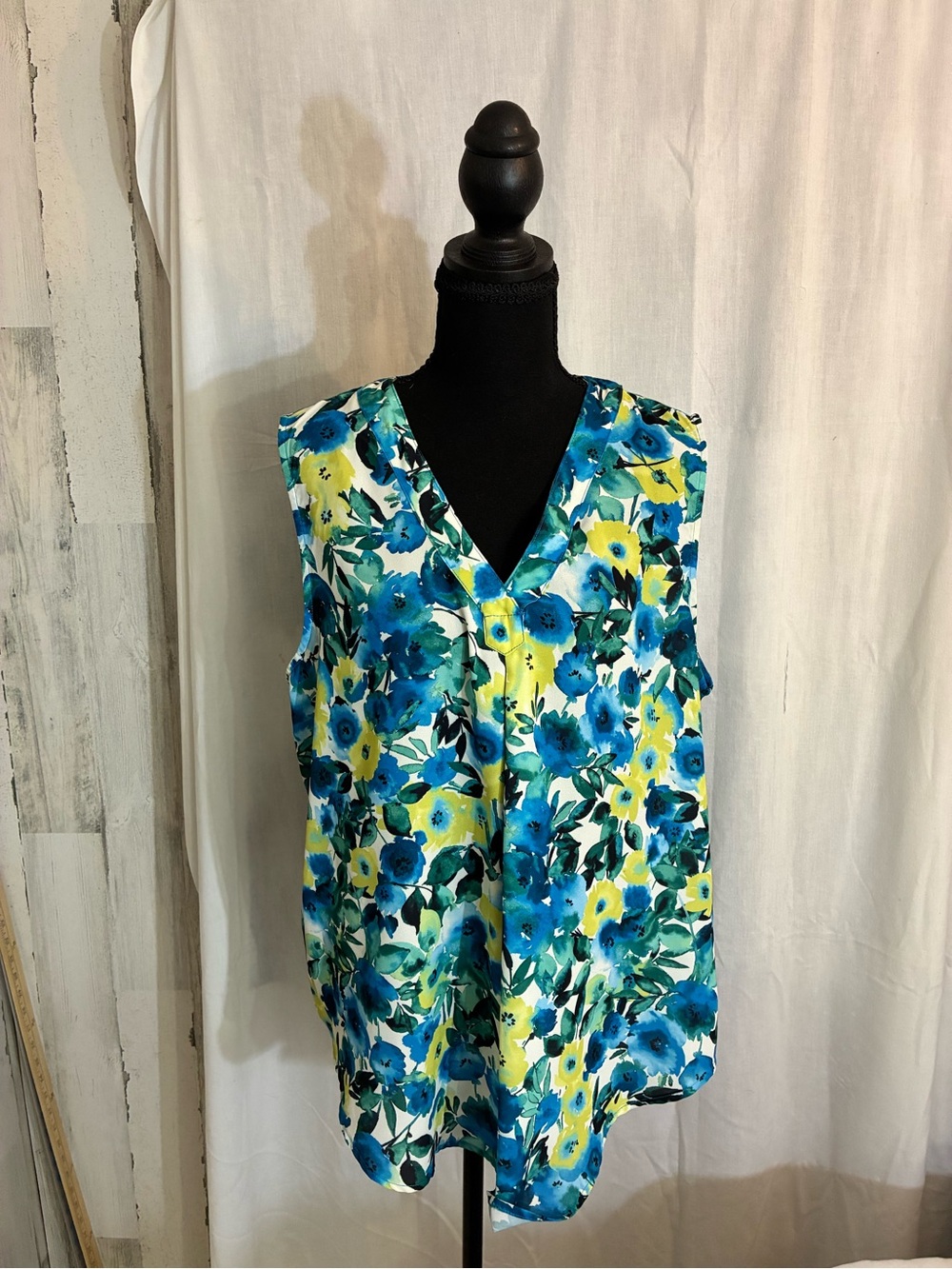 Floral V-Neck Sleeveless Tank Top in Blue & Yellow